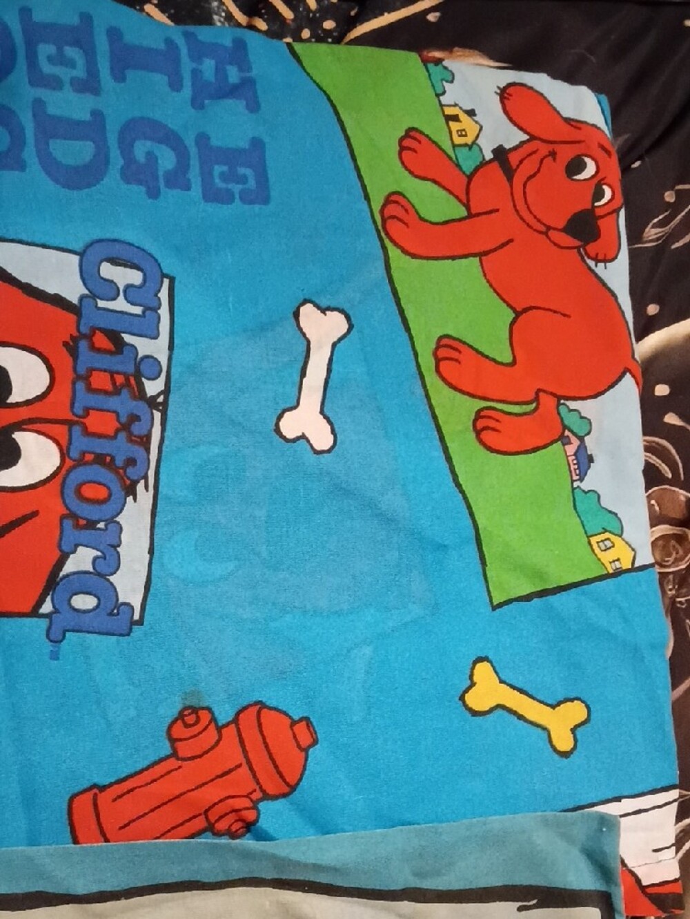 Clifford the Big Red Dog Kids Bedding Set - Bright Red & Blue - Picture 3 of 4